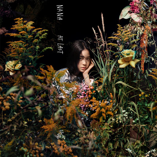 巨乳美女超贴近服务
